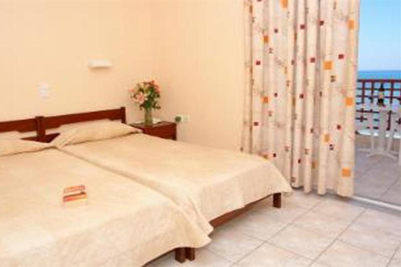 Danaos Beach Apartments Sfáka 外观 照片