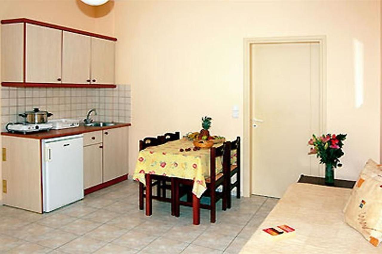 Danaos Beach Apartments Sfáka 外观 照片